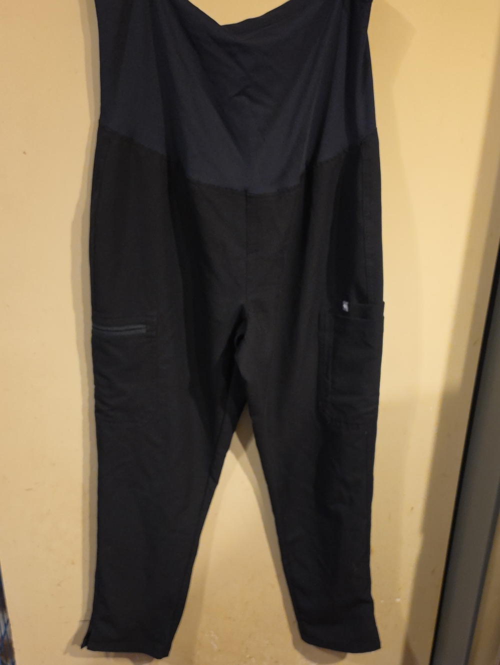 Figs  Two-Tone Black Navy Work Pants with Pockets